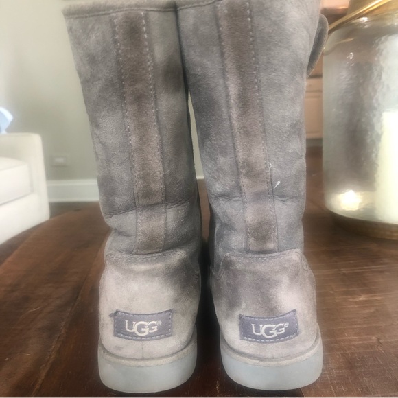 UGG boots, women's size 8 - Picture 3 of 9